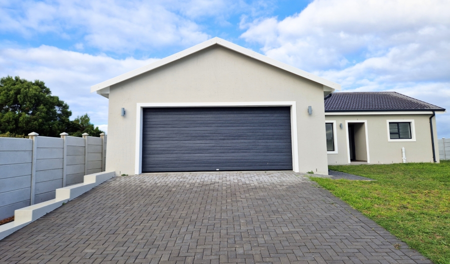 3 Bedroom Property for Sale in Paradise Beach Eastern Cape